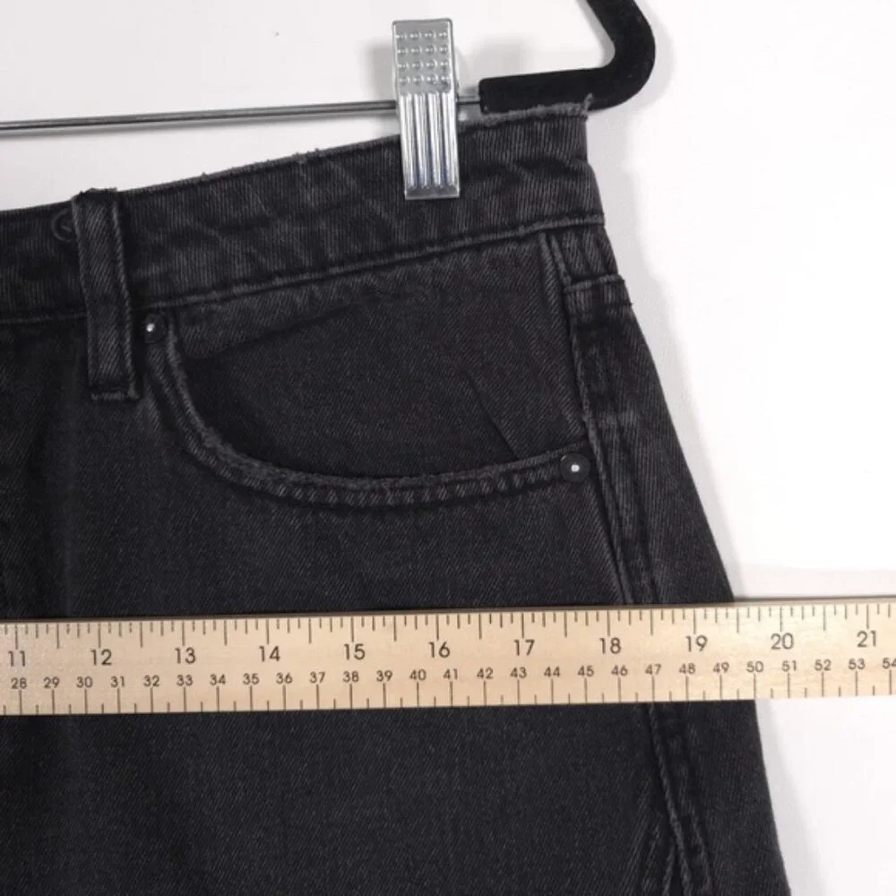 FREE PEOPLE Women’s Black Denim Mini Skirt Button Fly Distressed Cut Off Size 31